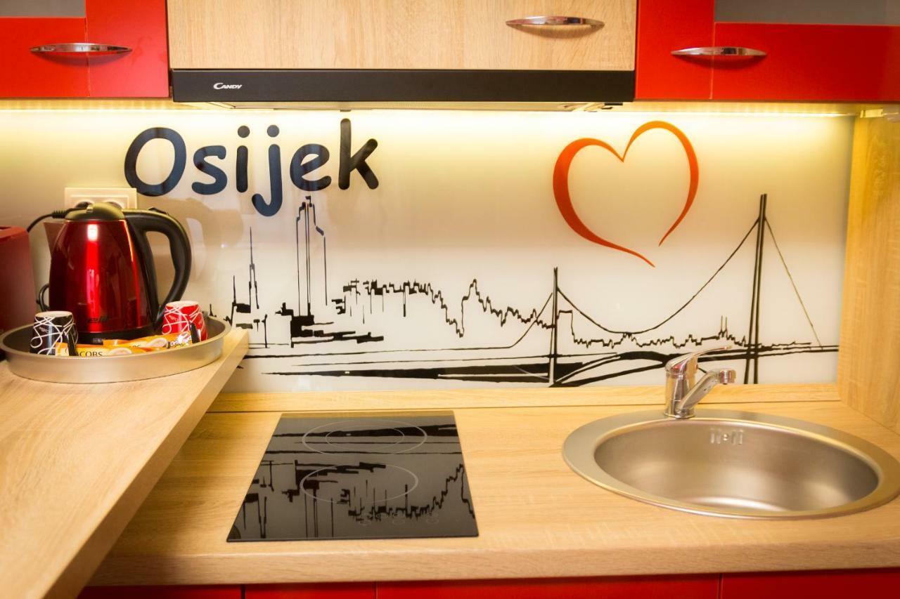 Design Apartments Red Blue Osijek Eksteriør billede